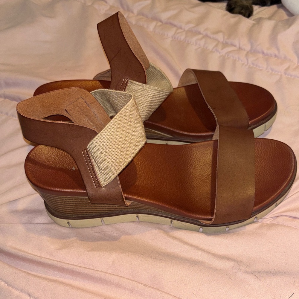 Maurices Tan and Cream Women's Sandals Size 8.5 Women’s Wedge Shoes - Picture 8 of 14
